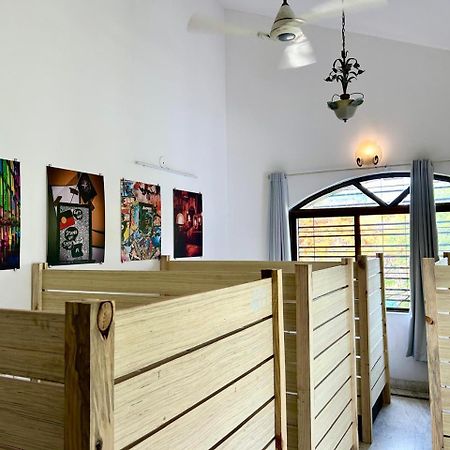Hostel Lifespace- Twin Bungalow With Pods, Bunks, Private Rooms, Cowork & Cafe Pune Exteriör bild
