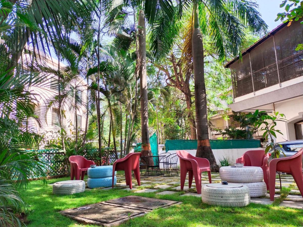 Hostel Lifespace- Twin Bungalow With Pods, Bunks, Private Rooms, Cowork & Cafe Pune Exteriör bild
