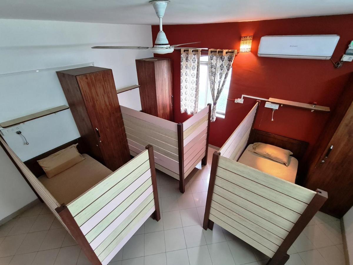 Hostel Lifespace- Twin Bungalow With Pods, Bunks, Private Rooms, Cowork & Cafe Pune Exteriör bild