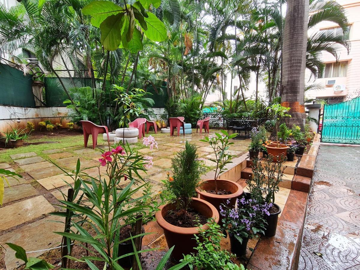 Hostel Lifespace- Twin Bungalow With Pods, Bunks, Private Rooms, Cowork & Cafe Pune Exteriör bild
