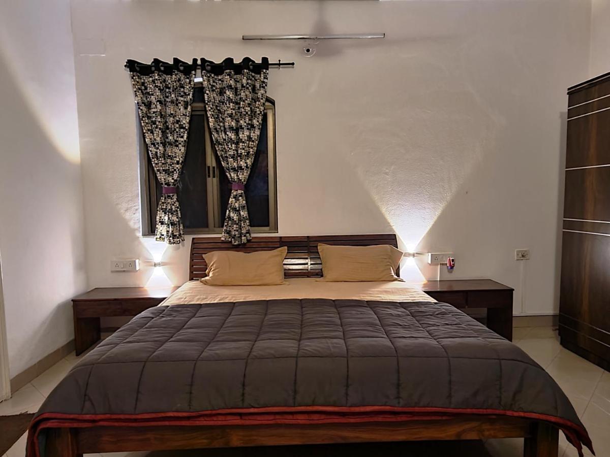 Hostel Lifespace- Twin Bungalow With Pods, Bunks, Private Rooms, Cowork & Cafe Pune Exteriör bild