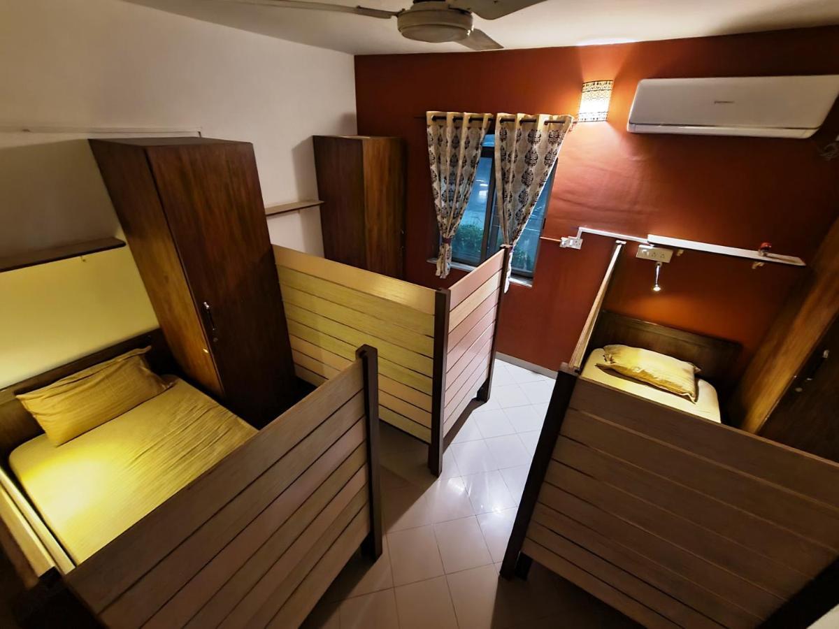 Hostel Lifespace- Twin Bungalow With Pods, Bunks, Private Rooms, Cowork & Cafe Pune Exteriör bild