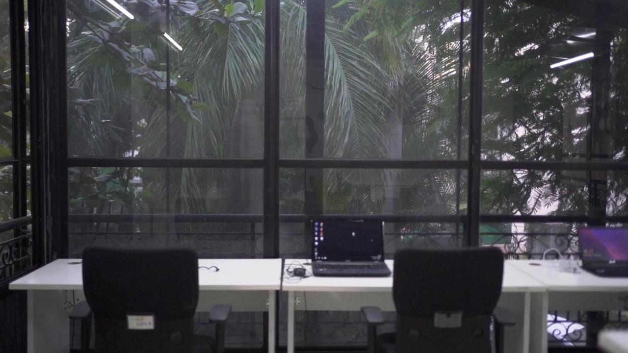 Hostel Lifespace- Twin Bungalow With Pods, Bunks, Private Rooms, Cowork & Cafe Pune Exteriör bild