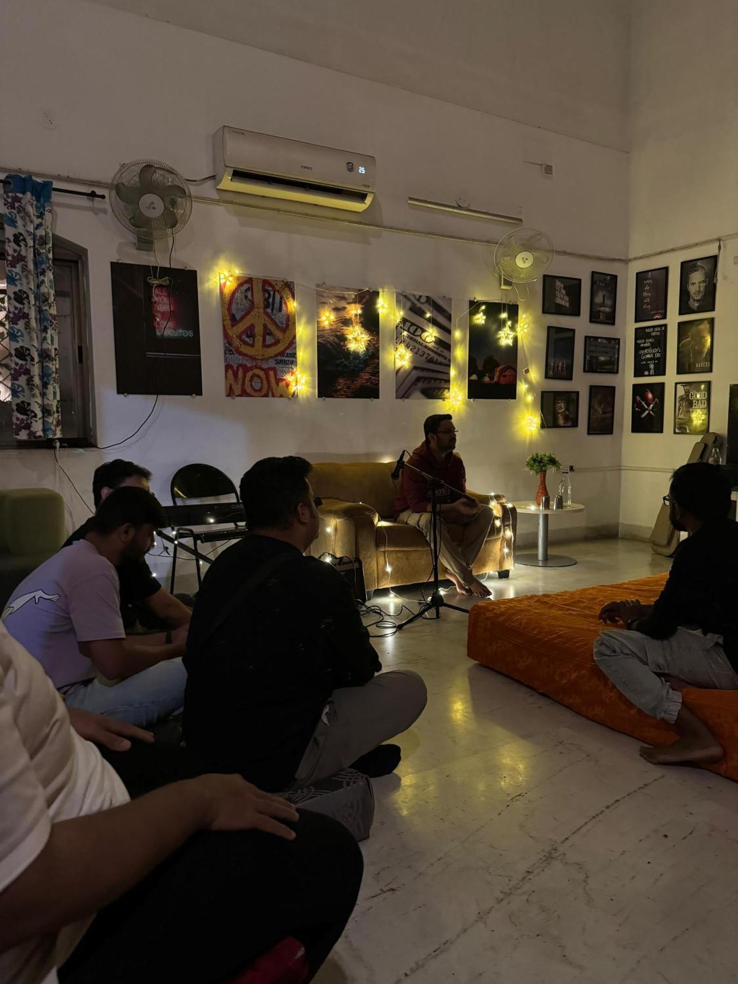 Hostel Lifespace- Twin Bungalow With Pods, Bunks, Private Rooms, Cowork & Cafe Pune Exteriör bild