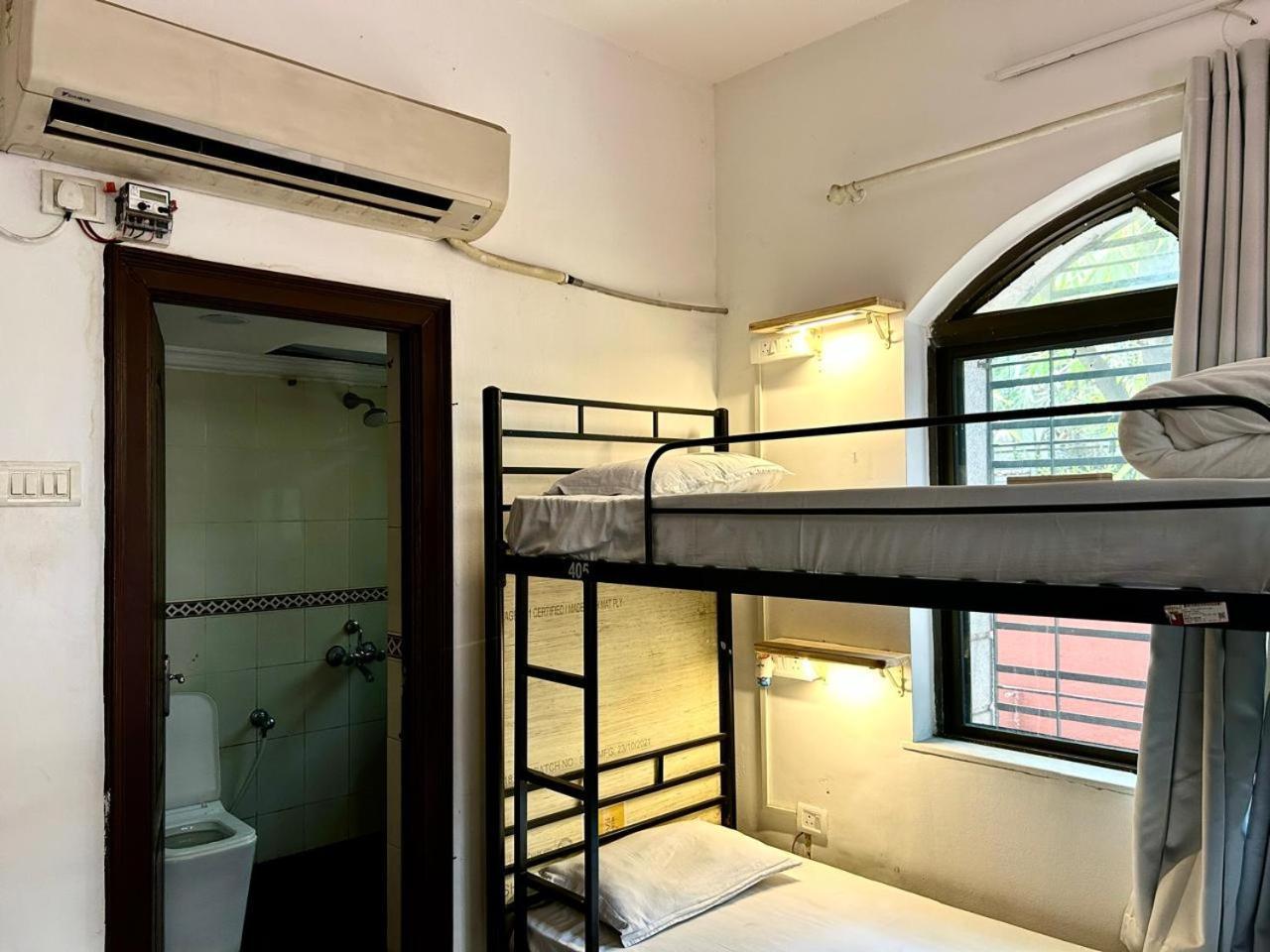 Hostel Lifespace- Twin Bungalow With Pods, Bunks, Private Rooms, Cowork & Cafe Pune Exteriör bild