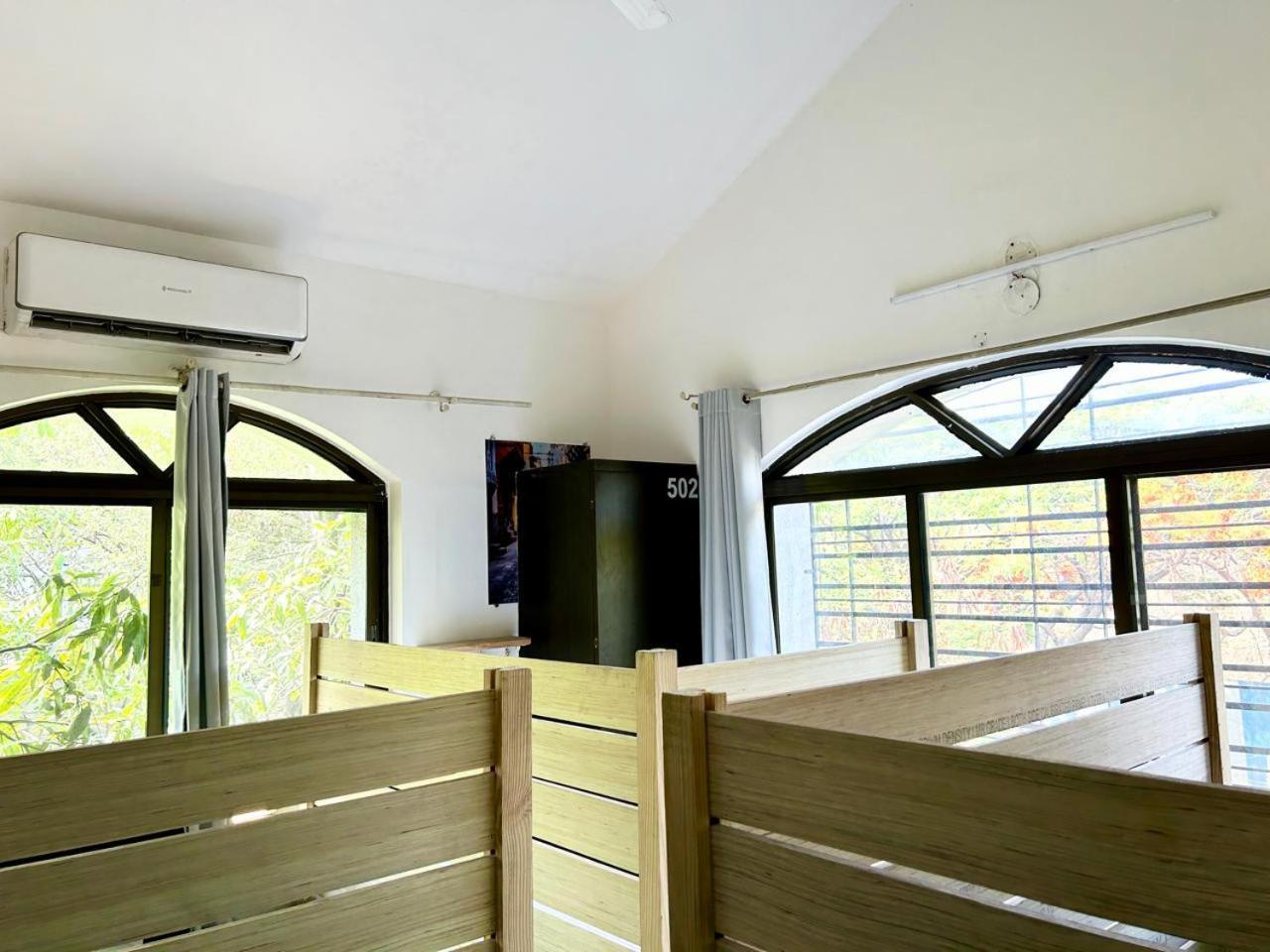 Hostel Lifespace- Twin Bungalow With Pods, Bunks, Private Rooms, Cowork & Cafe Pune Exteriör bild